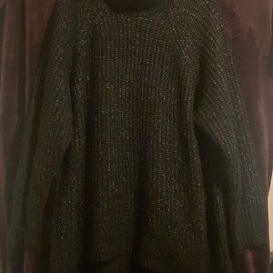 Long sleeve puffy neck sweater. Cute with leggings